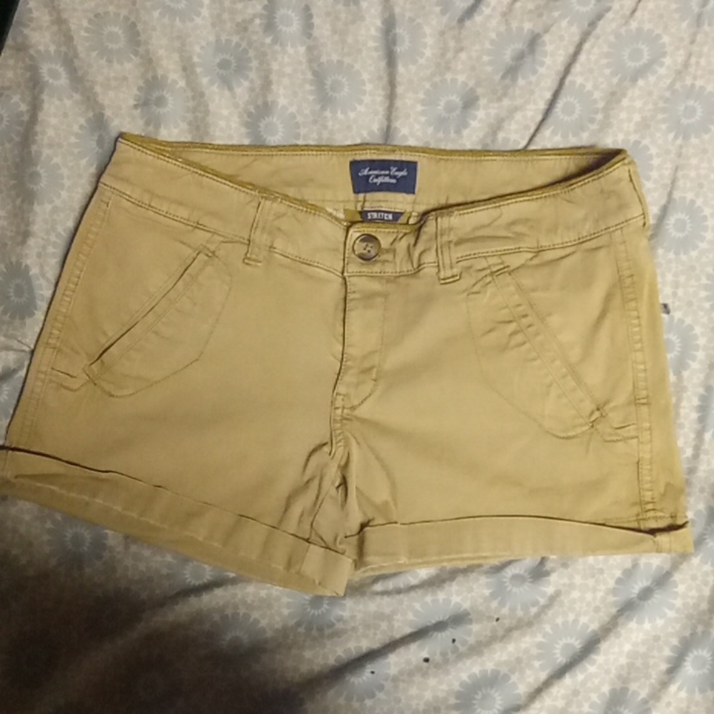American eagle outfitters size 6 khaki shorts